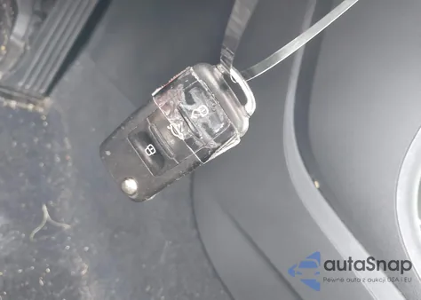 2015 Volkswagen Beetle 1.8T из США, поврежденный, VIN 3VW517AT6FM813205